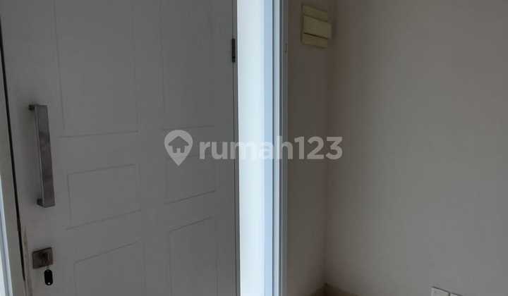 For Rent Beautiful Neat Well-Maintained House in Anila Vanya Park Cluster, BSD For Rent Beautiful Neat Well-Maintained House in Anila Vanya Park Cluster, BSD