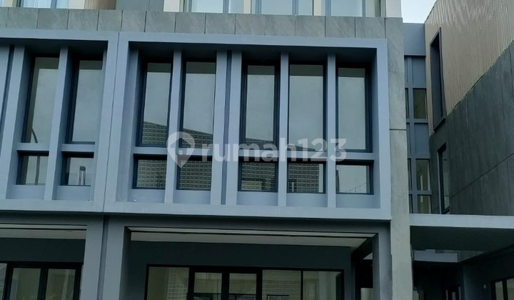 For Rent: Delrey Business Townhouse Shop House in BSD, Brand New Shop House. For Rent: Delrey Business Townhouse Shop House in BSD, Brand New Shop House.