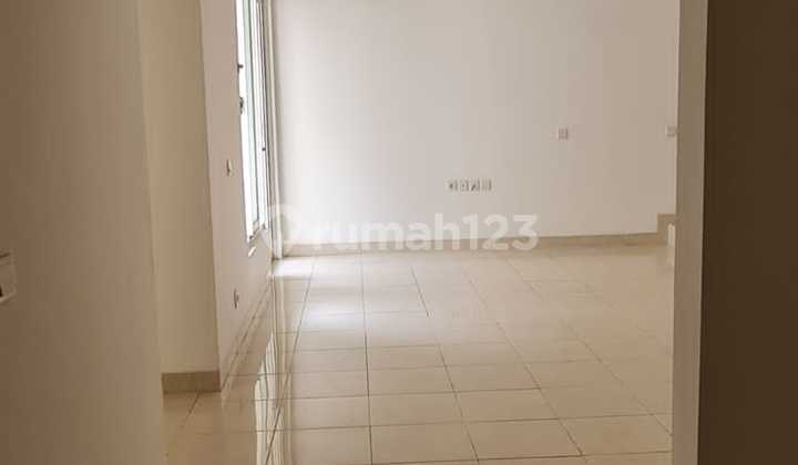 Semi-Furnished 2-Story House in Canary Cluster, The Springs Gading Serpong 2