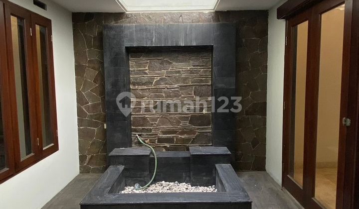 Rumah Semi Furnish Lantai Marmer di Cluster Singgasana Bagus 2