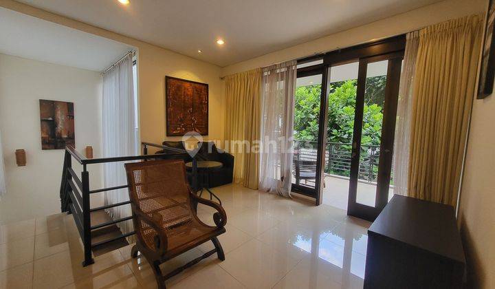 Rumah bagus semi furnished di resor dago pakar 