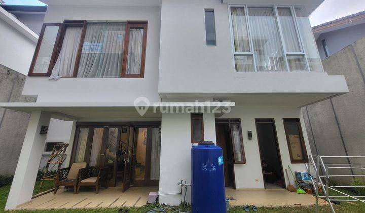 Rumah bagus semi furnished di resor dago pakar 