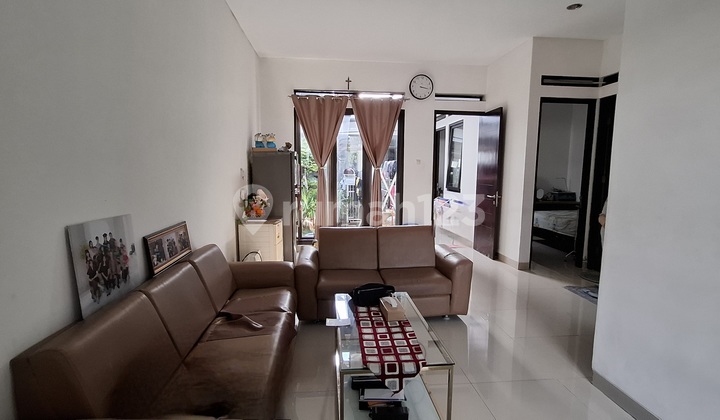 Rumah Batununggal Cluster 1 Lantai Hadap Timur