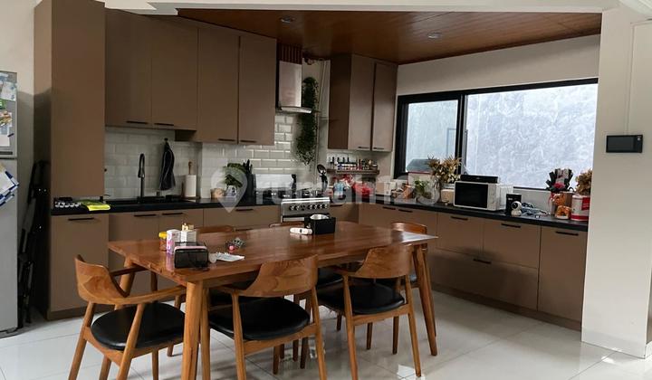 Hook House on Jl Terusan Jakarta, Suitable for Business Hook House on Jl Terusan Jakarta, Suitable for Business