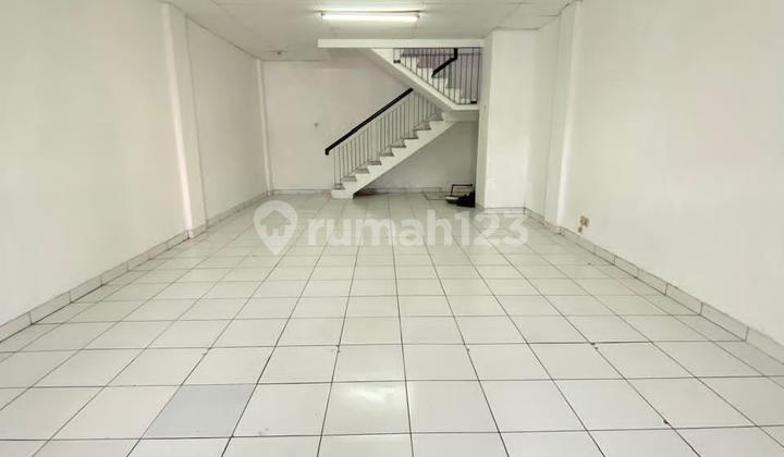 Singgasana 2-Storey Shop House Ready for Occupancy Near Culinary Area 2