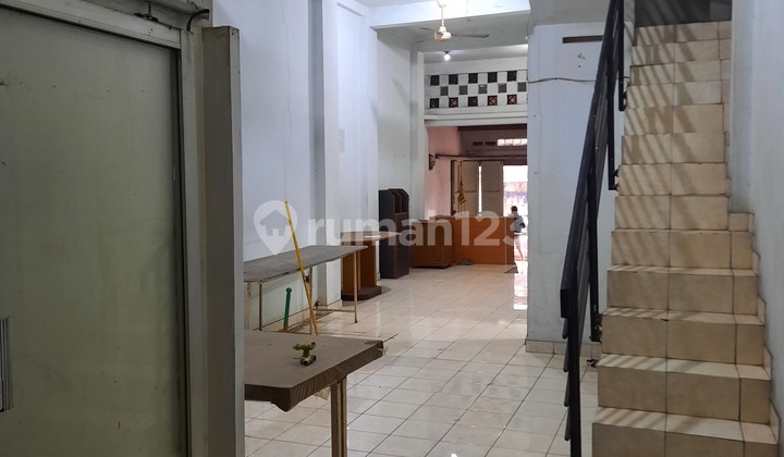 City Center Shop House on Pasirkoja Street 2