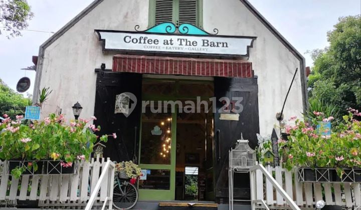 Aesthetic Business Space in Trinity Villa Complex, Lembang