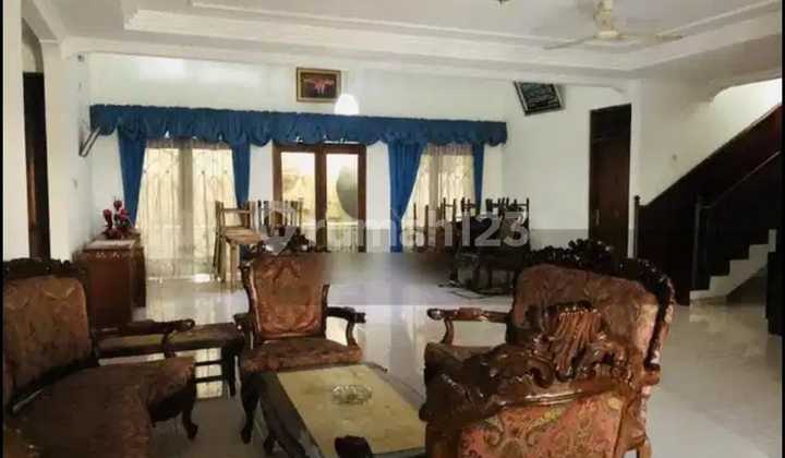 Rumah Bagus Terawat Di Kemang Jual Hitung Tanah Saja 2
