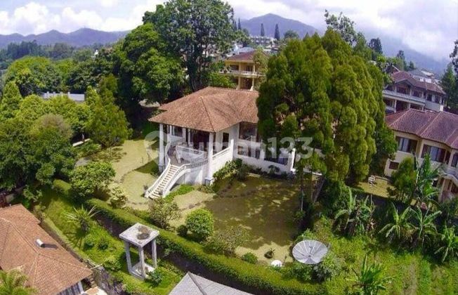 Villa Puncak Bogor Dijual Cepat. Lokasi Strategis Dalam Komplek Villa Puncak Bogor Dijual Cepat. Lokasi Strategis Dalam Komplek