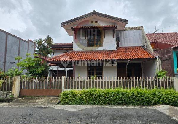 Rumah 2 Lantai Semi Furnished di Komplek Barata, Harapan Jaya 1