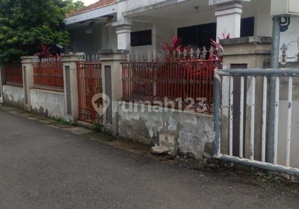 Rumah Hook Strategis Di Jl. Logam Bandung 2