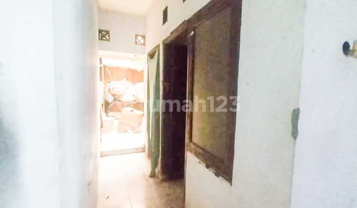 Rumah Hook di Perumahan Bintang, Metropole Kota Bekasi. 2