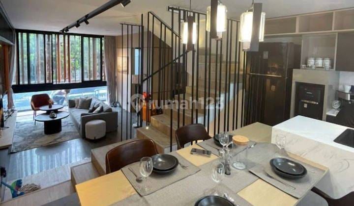 Rumah  Townhouse Fasilitas Private Pool di Mampang Jakarta 2