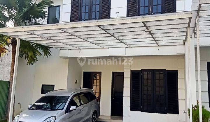 Rumah Dijual Murah Brand New Di Lebak Bulus Fasilitas Kolam Renang 1