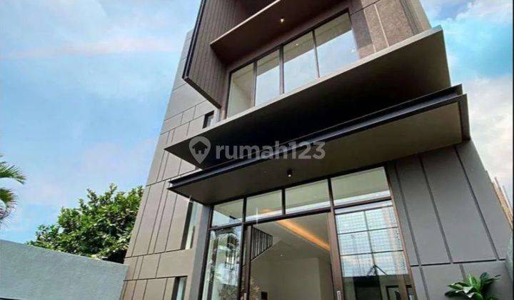 Rumah  Di Kemang Lokasi Strategis Dekat SCBD 1