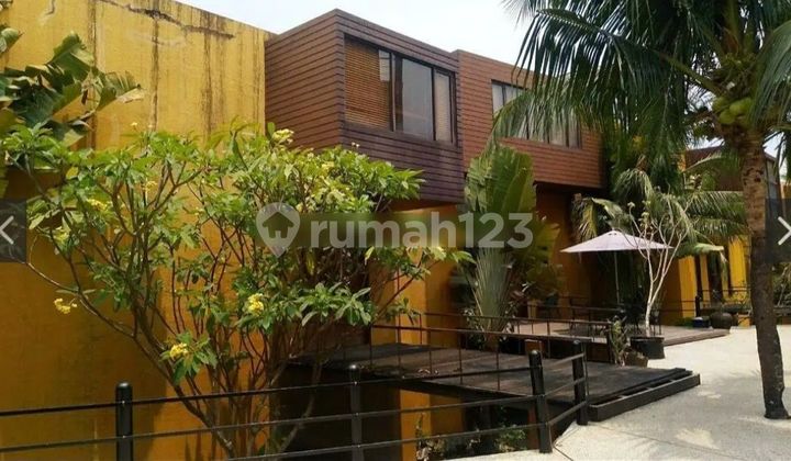 Rumah Dijual Dalam Cluster Di Kemang Fasilitas Sharing Pool

 2