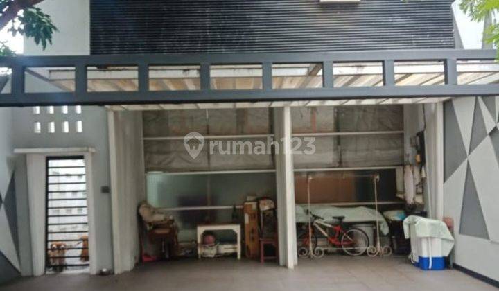 Rumah Dijual Siap Huni Di Lebak Bulus Lokasi Strategis Dekat MRT

 1