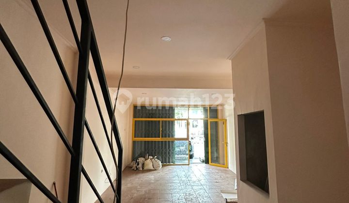 Affordable Shop House for Sale in Mampang Raya, Just a Step to Tb Simatupang 2