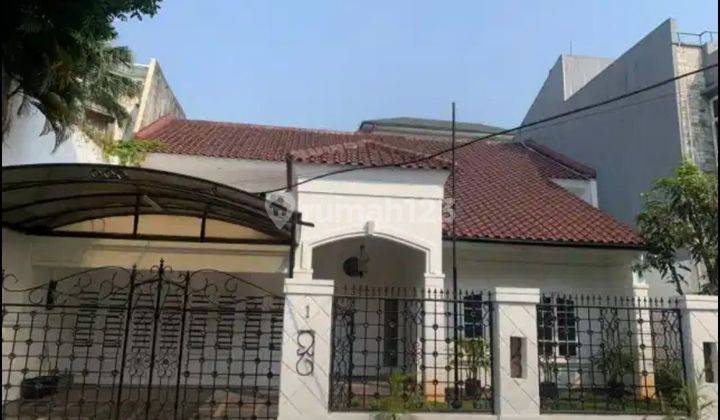 Rumah Dijual Siap Huni Di Hang Lekir Kebayoran Baru

 1