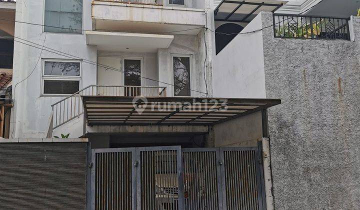 Rumah Dijual Siap Huni Di Pondok Indah

 1