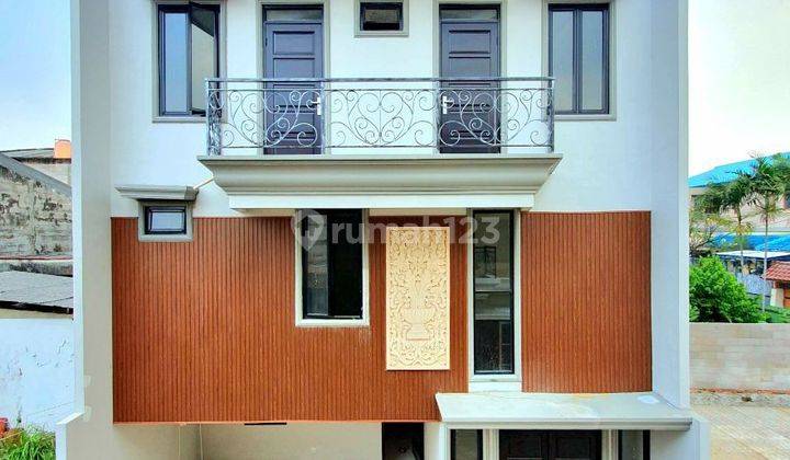 Rumah Dijual Brand New Townhouse Di Pejaten Jakarta Selatan

 1