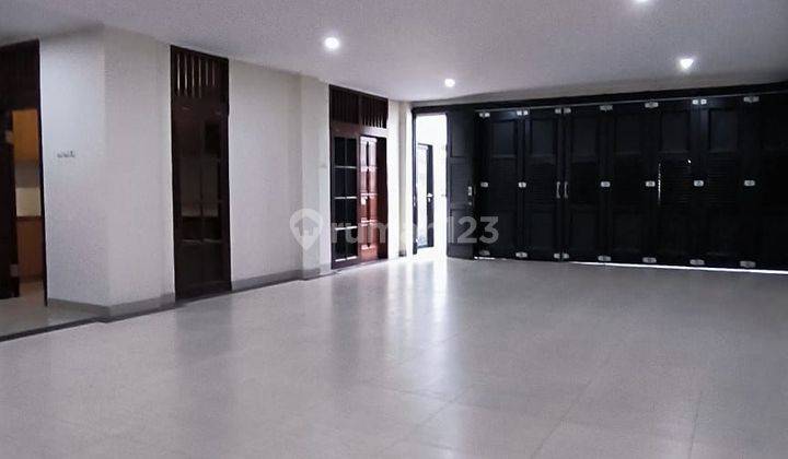 Rumah Baru Menteng 3 Lt + Rooftop 2