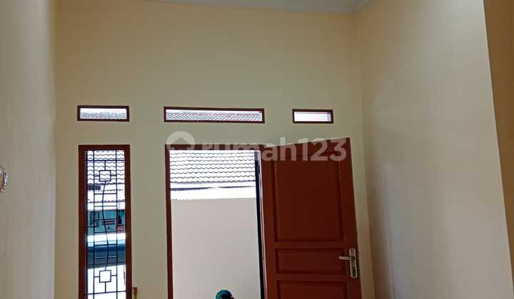 Ready-to-Occupy House in Poris Indah, Beautiful and Charming, Affordable and Festive.