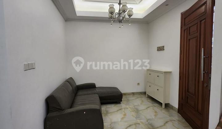 4-Story Beautiful House in Greennlake City at an Affordable Price