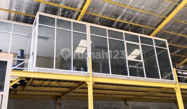 Strategic Warehouse Location on Busy Jl H Ashari