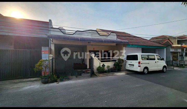 Nice House in Cipondoh Makmur, Main Road, Flood-Free