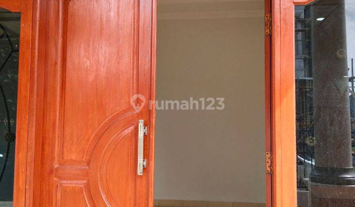 Dijual Rumah Besar 2 Lantai Metland Tapi Murah Dan Apik 2