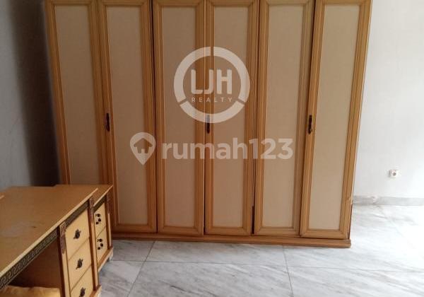 Dijual Rumah Luas 2 Lantai Posisi Hook di Kelapa Gading Jakarta 2
