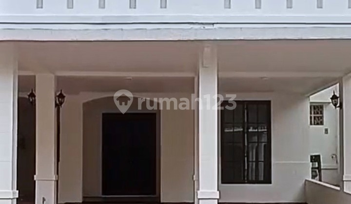 Affordable 3-Story House For Sale in Legenda Wisata Cibubur Affordable 3-Story House For Sale in Legenda Wisata Cibubur