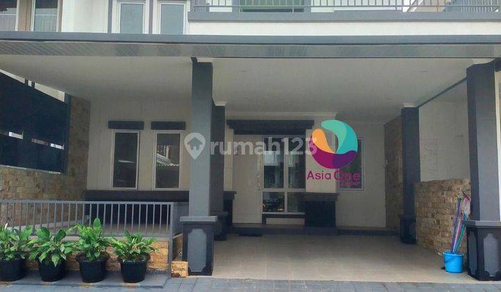 Dijual rumah cantik 2 lantai siap huni di kota wisata cibubur 1