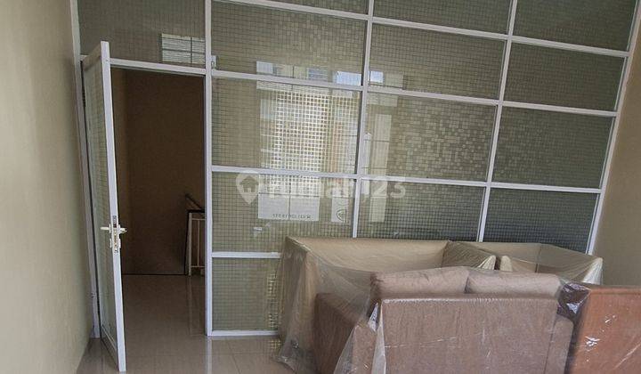 Disewakan Ruko 2.lantai Di Area Dalam Mall Citra Grand Cibubur 2