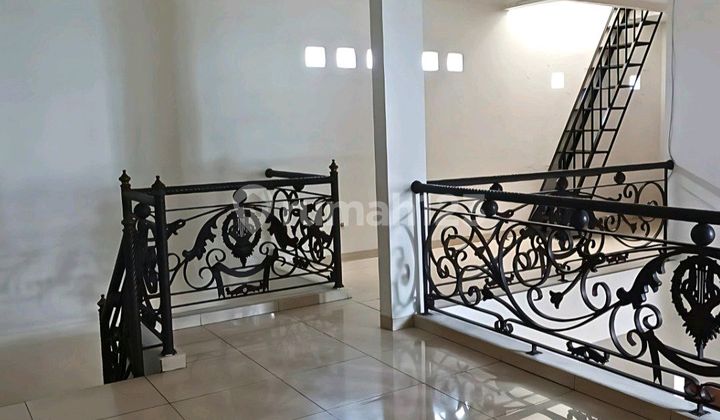 For Sale: 2-Story House in Citra Grand Cibubur For Sale: 2-Story House in Citra Grand Cibubur