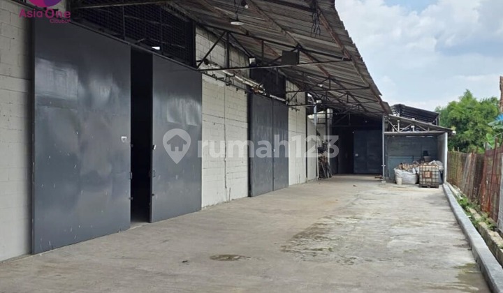 For Rent: Large Warehouse with Container Access by Narogong Road, Bekasi