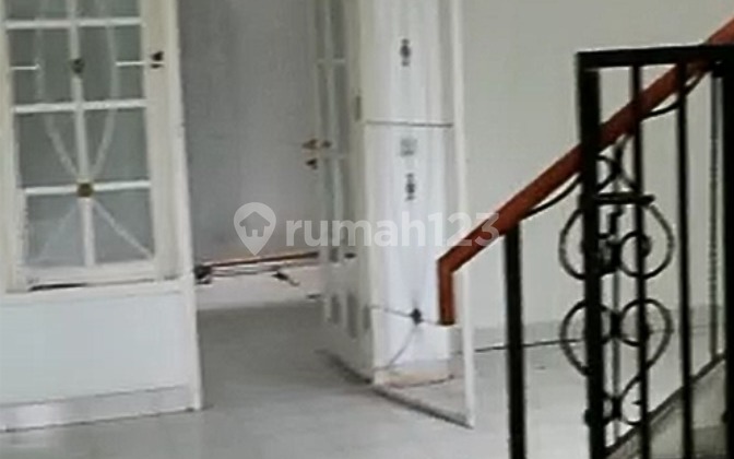 Disewakan Rumah 2 Lantai Legenda Wisata Cibubur 1