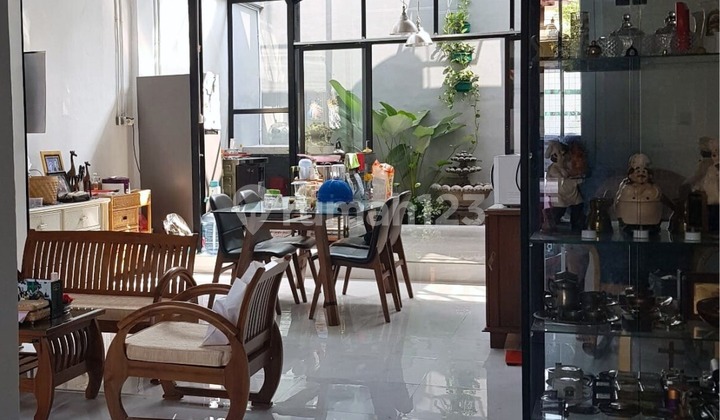 Rumah Modern 2 Lantai SHM Limus Pratama Regency, Bogor