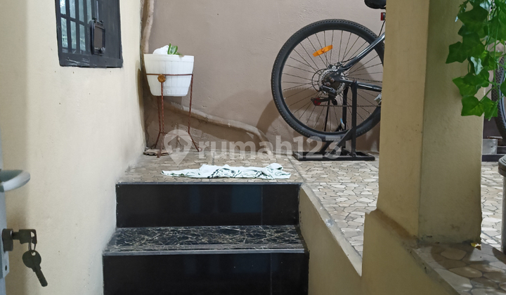 Rumah 2 Lantai Bagus SHM di Bukit Golf Cibubur, Bekasi 2