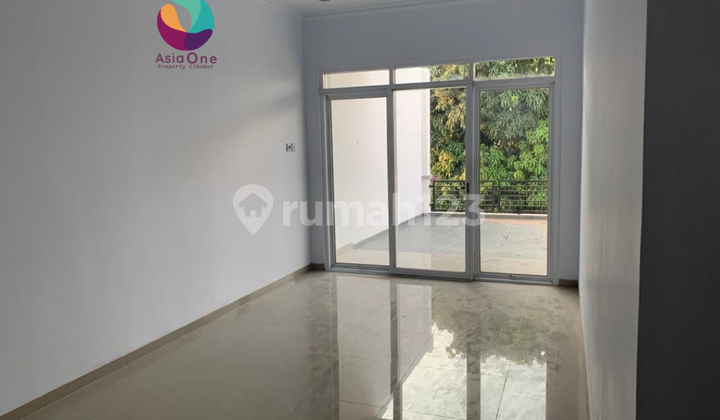 Rumah 2 Lantai Rapih SHM di Raffles Hills Cibubur, Jakarta Timur 2