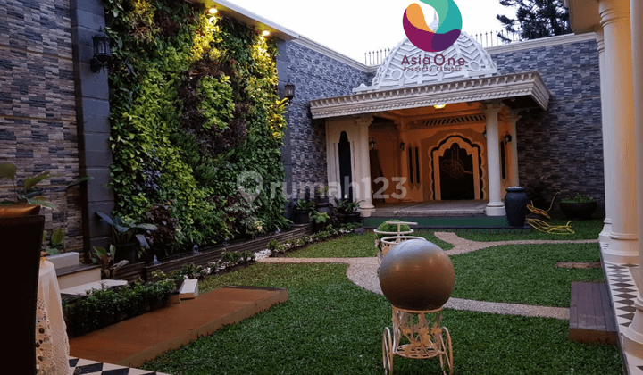 Rumah Modern Dan Mewah di Kota Wisata Cibubur, Jakarta Timur 1