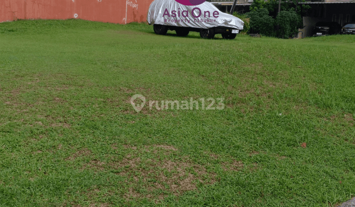 Tanah Posisi Hook di Kota Wisata, Jakarta Timur 284 m²