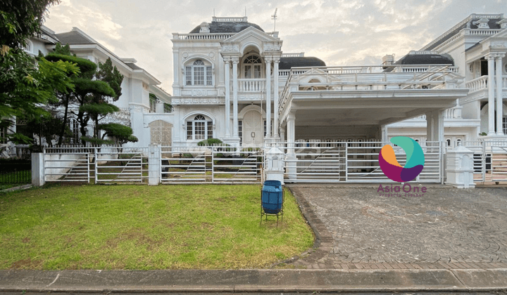 Rumah Mewah Dan Elegan SHM di Kota Wisata Cibubur, Jakarta Timur 1