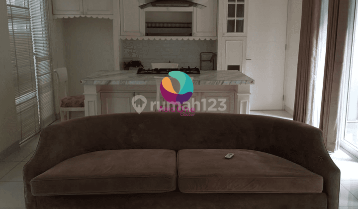 Rumah Semi Furnished Ada Kolam Renang di Citra Grand Cibubur 2