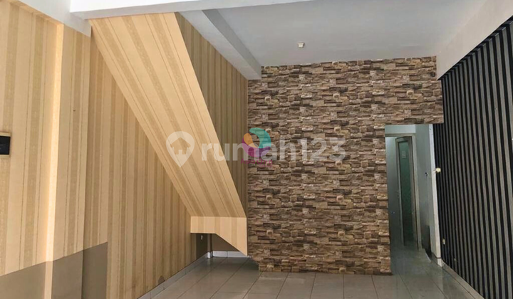 Ruko Rapi Siap Pakai Lokasi Jalan Utama Kota Wisata Cibubur