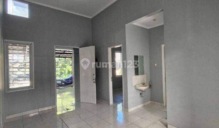 Rumah Rapi Terenovasi Kota Wisata, Bogor 2