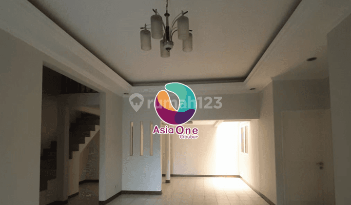 ruang tamu rumah rapi siap huni di