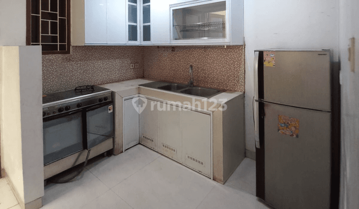 Rumah Furnished di Kota Wisata Cibubur, Jakarta Timur 2