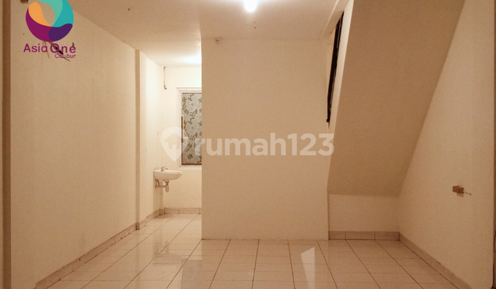 Ruko Rapi Lokasi Paling Ramai di Kota Wisata, Bogor Ruko Rapi Lokasi Paling Ramai di Kota Wisata, Bogor